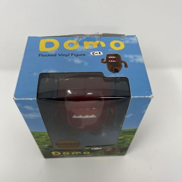 DOMO Ruby Red Flocked Vinyl Figure Darkhorse Borders Exclusive Collectible - Picture 3 of 8